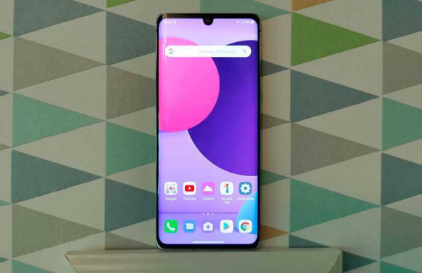 Обзор LG Velvet: флагманский смартфон не только с уникальным стилем